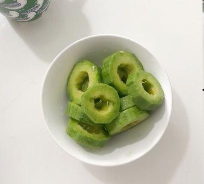 羊角蜜瓜成熟烂瓜怎么吃,羊角蜜瓜成熟烂瓜的创意食用方法揭秘