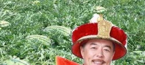 大爷下令吃瓜图片,夏日欢乐时光